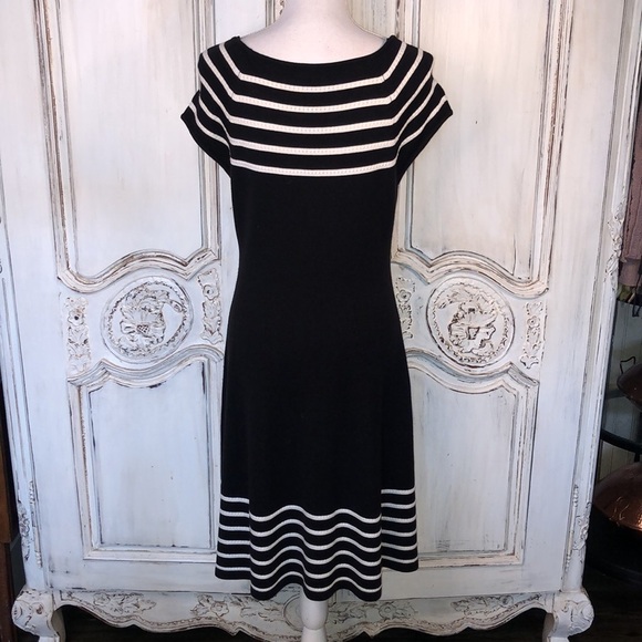Eliza J Lovely Black and White Fit and Flair Sweater Dress Size Medium - Picture 8 of 12